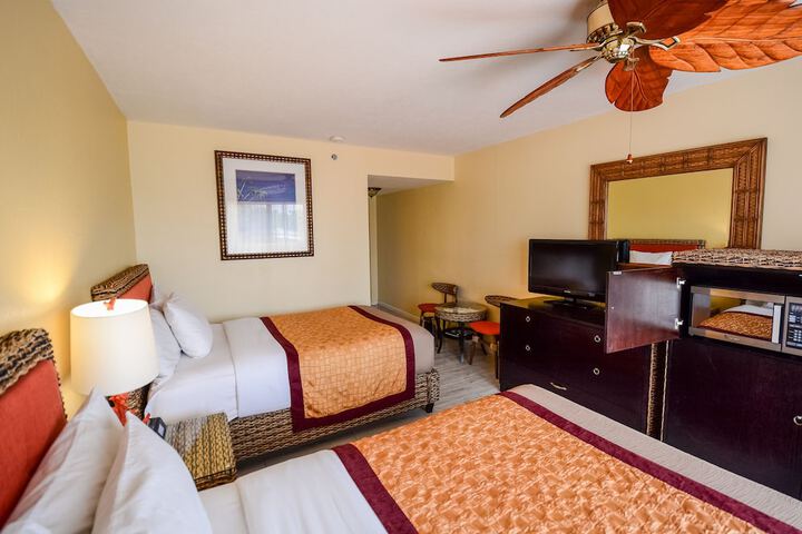 Deluxe 2 Double Beds Sunset View Balcony (2 of 15)