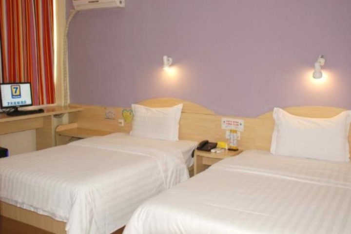 7 Days Inn Shenzhen Nanshan Xili Chaguang Subway Station Branch