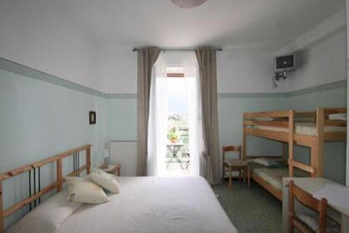 Room 15 of 30