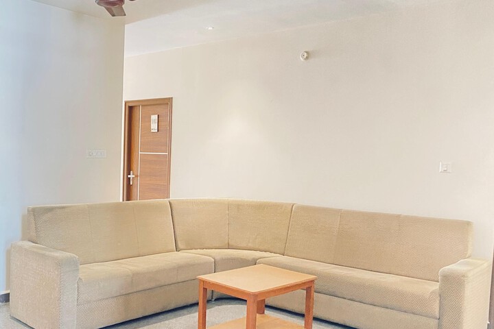 Room 7 of 16
