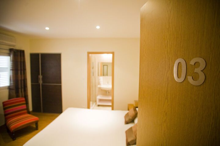 Room 61 of 102
