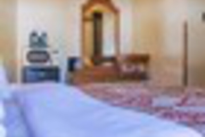 Room 20 of 150