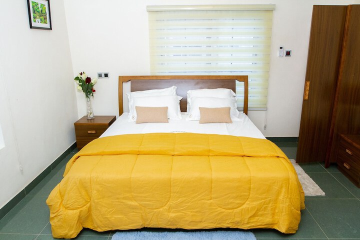 Room 4 of 49