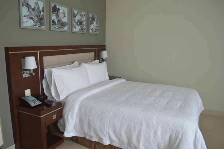 Room 12 of 83