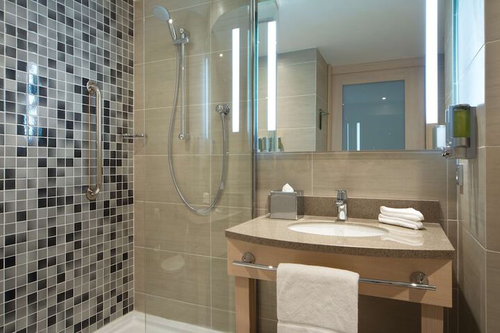 Clean Restrooms