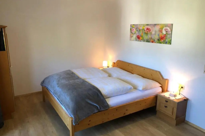 Room 5 of 5