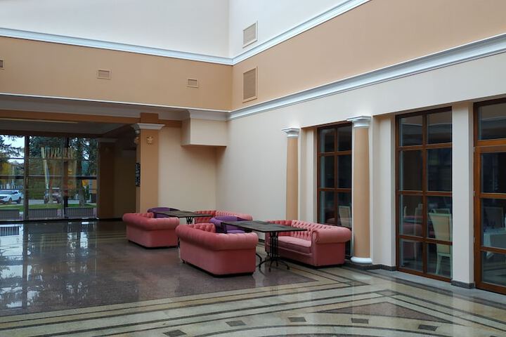 Hotel 2 of 51