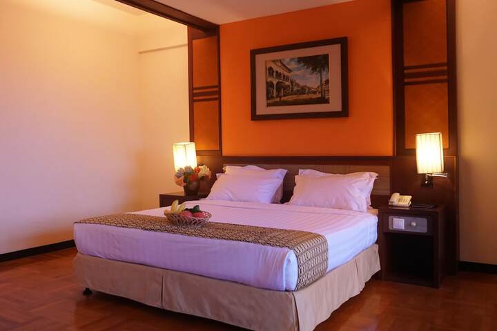 Room 6 of 34