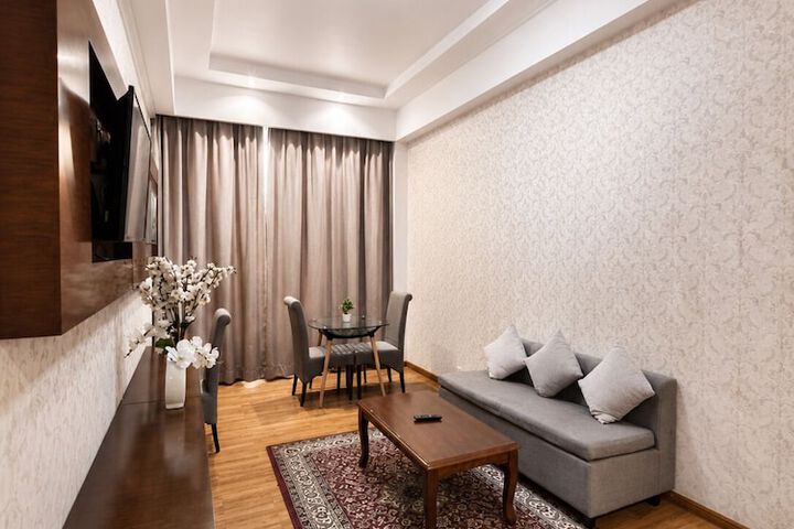 Room 34 of 64