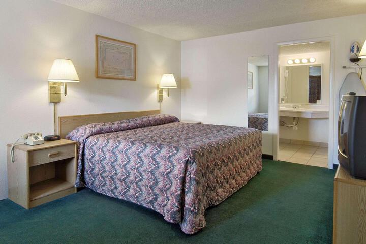 Room 5 of 27