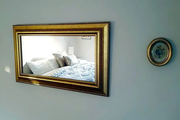 Room 5 of 5