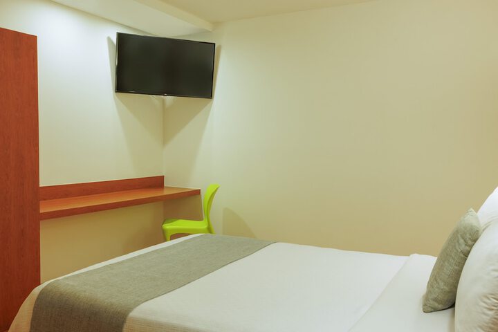 Room 19 of 70