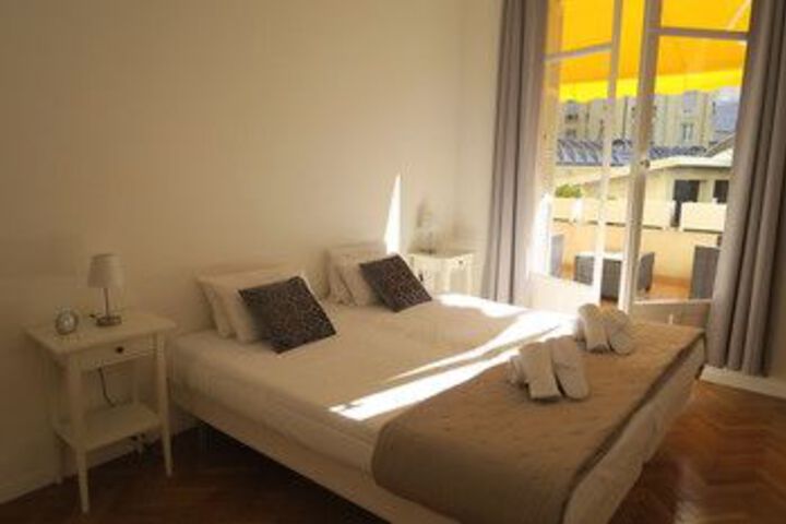Room 5 of 22
