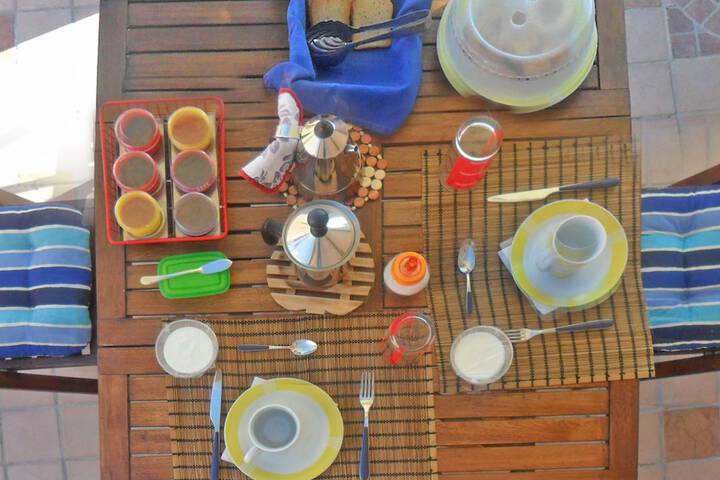 Breakfast/Coffee Service 19 of 39