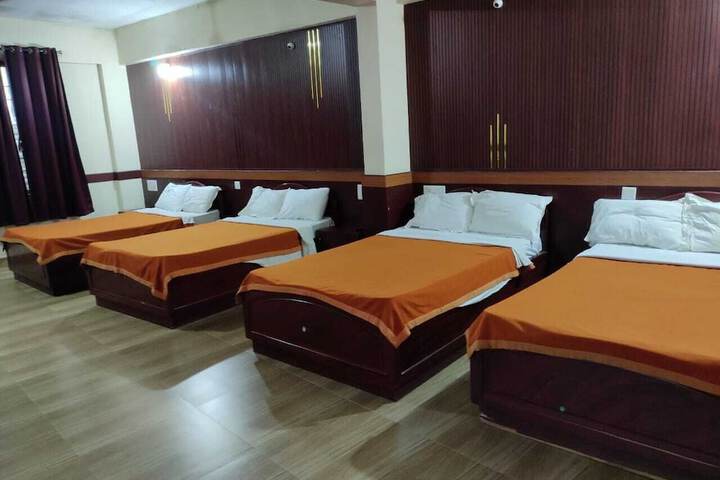 Room 13 of 21