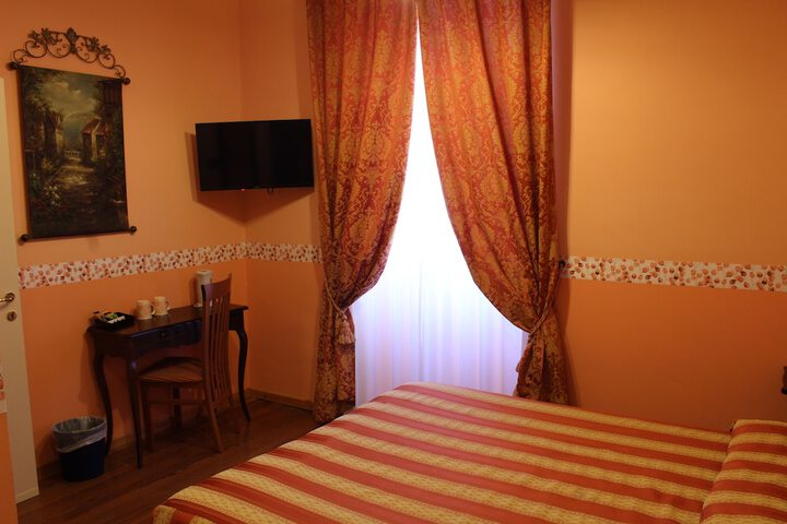Room 28 of 53