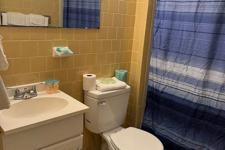 Room 27 of 36