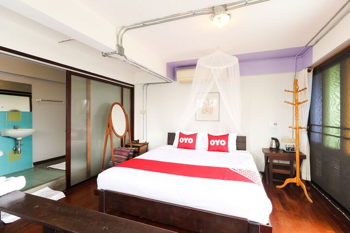 Room 15 of 37