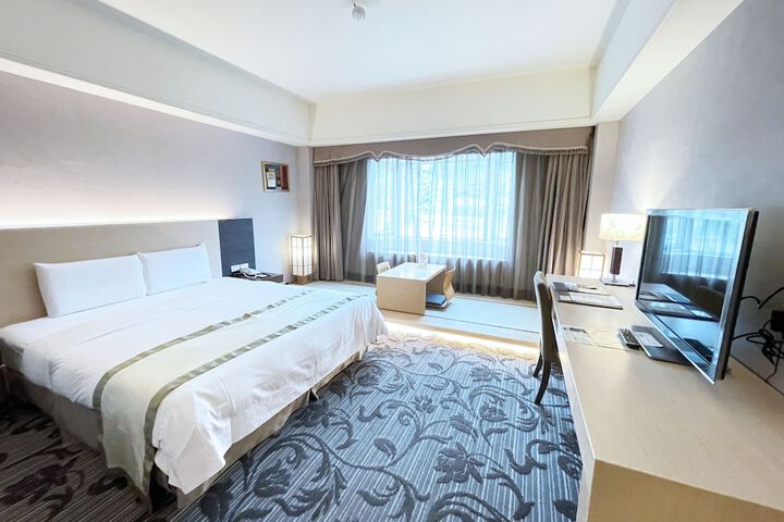Room 35 of 90