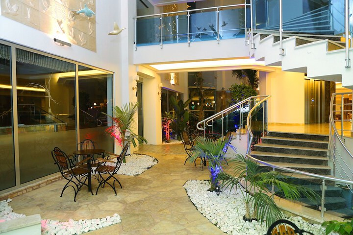 Hotel Lobby