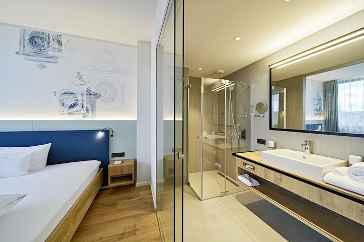 Room 19 of 46