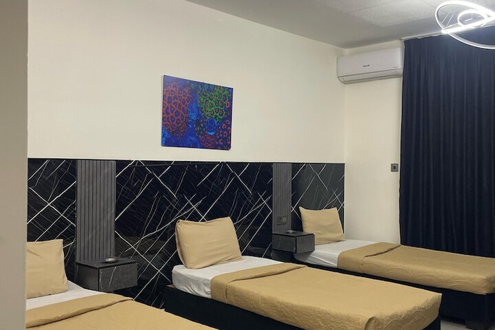 Room 20 of 64