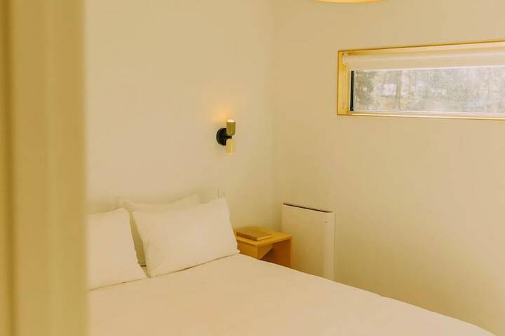 Room 26 of 128