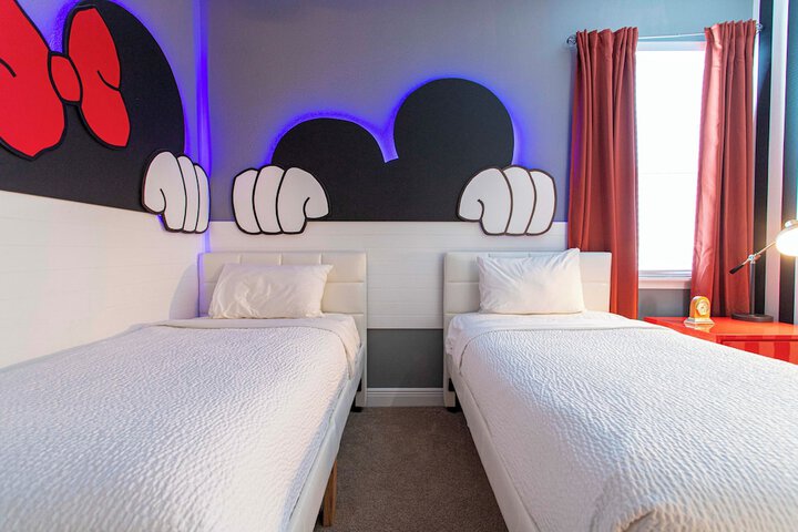Room 29 of 53