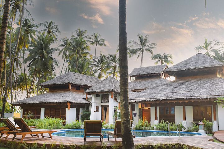 Pool Hotel