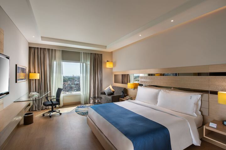 Room 9 of 47