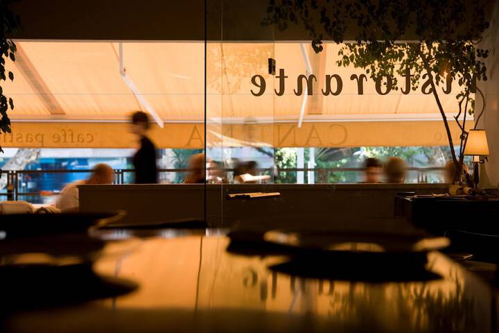 Dining 45 of 69