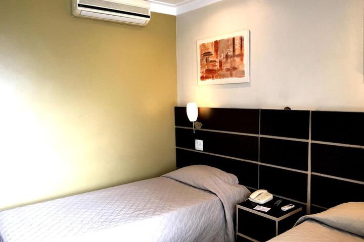 Room 21 of 50