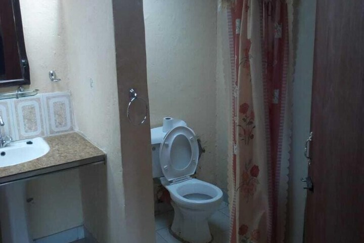 Room 21 of 53