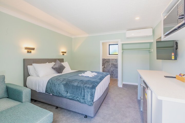 Room 4 of 57