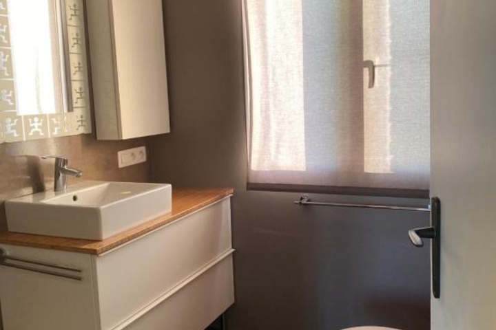Room 4 of 7