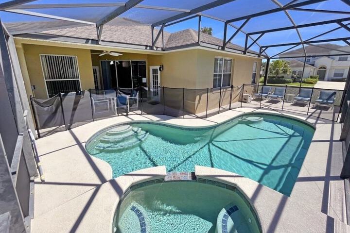 Pool 17 of 32