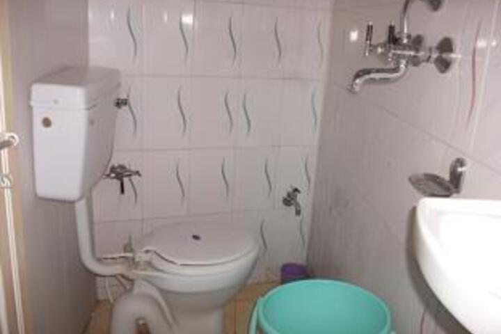 Room 15 of 18