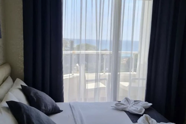 Room 3 of 14