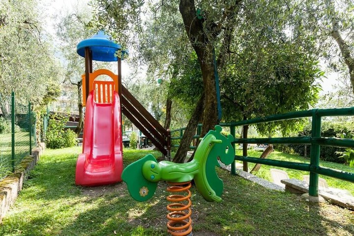 Childrens Activities 73 of 104