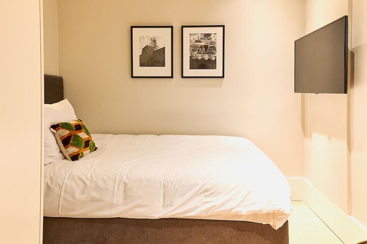 Room 9 of 56