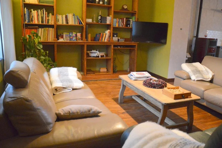 Room 2 of 15