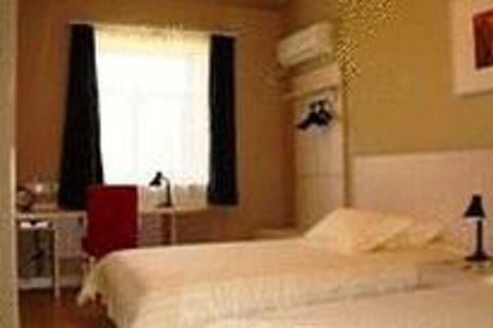 Room 3 of 5