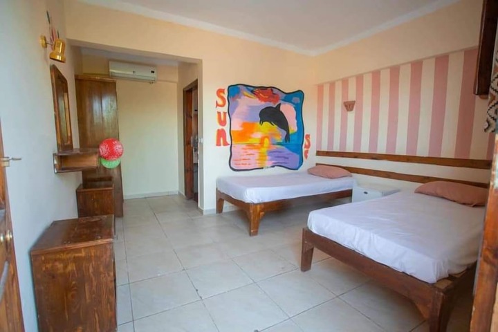 Room 3 of 6