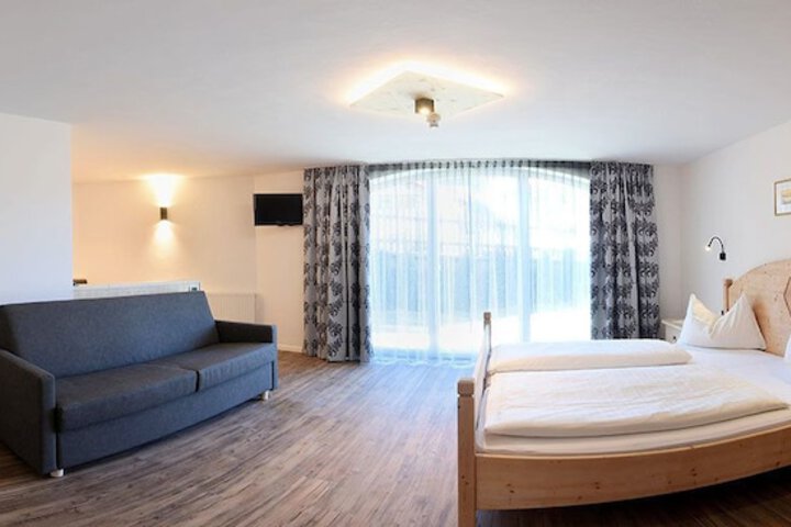 Room 8 of 41