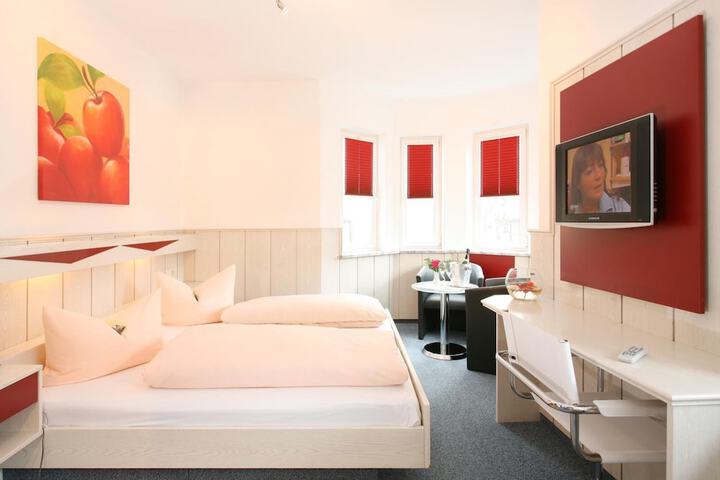 Room 16 of 52