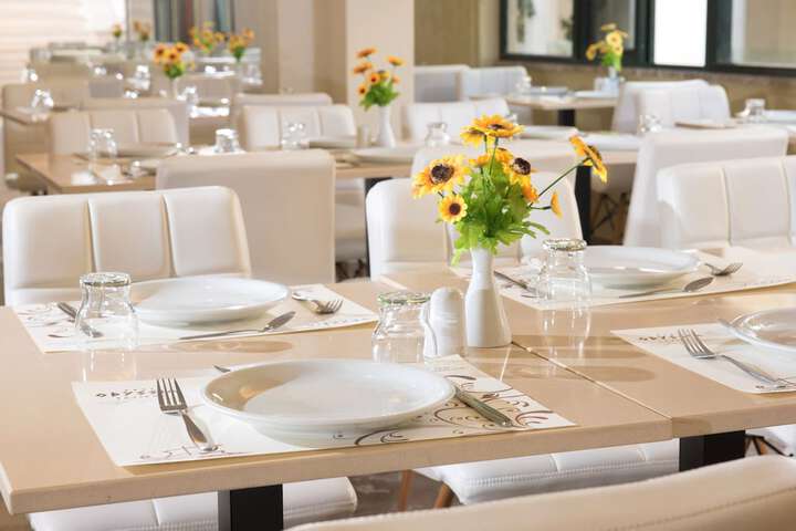 Dining 44 of 79