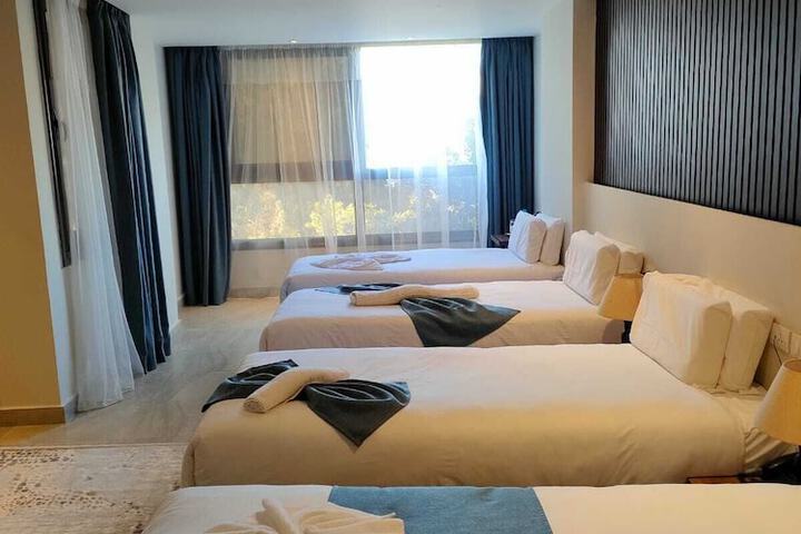 Room 50 of 126
