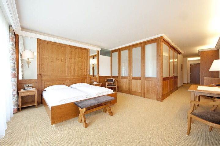 Room 11 of 44