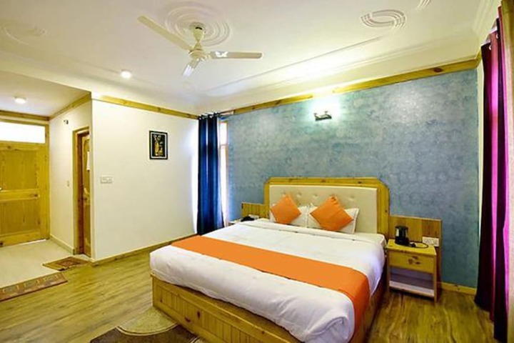 Room 3 of 13