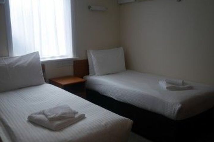 Room 43 of 58
